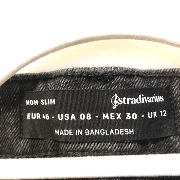 ASOS Stradivarius mom jeans with stretch in black - Picture 4 of 4